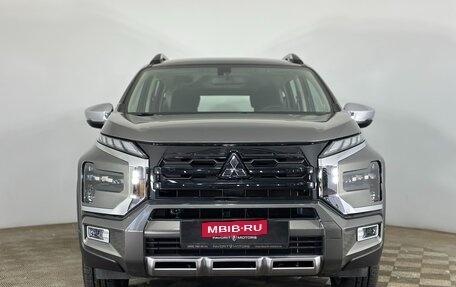 Mitsubishi Xpander, 2023 год, 3 180 000 рублей, 2 фотография
