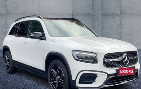Mercedes-Benz GLB, 2025 год, 7 000 000 рублей, 1 фотография