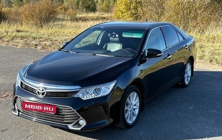 Toyota Camry, 2015 год, 2 249 000 рублей, 2 фотография