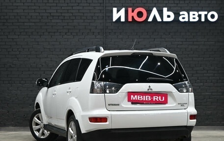 Mitsubishi Outlander III рестайлинг 3, 2010 год, 1 240 000 рублей, 4 фотография