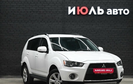 Mitsubishi Outlander III рестайлинг 3, 2010 год, 1 240 000 рублей, 3 фотография