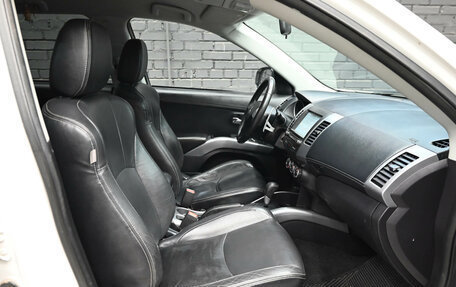 Mitsubishi Outlander III рестайлинг 3, 2010 год, 1 240 000 рублей, 11 фотография