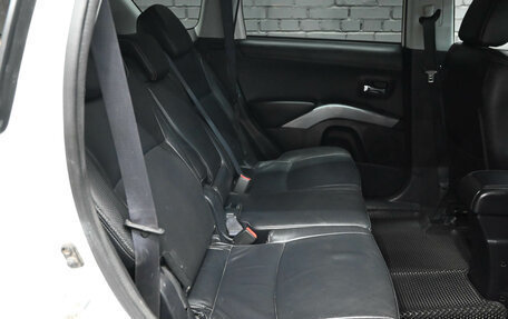 Mitsubishi Outlander III рестайлинг 3, 2010 год, 1 240 000 рублей, 12 фотография