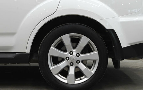 Mitsubishi Outlander III рестайлинг 3, 2010 год, 1 240 000 рублей, 10 фотография