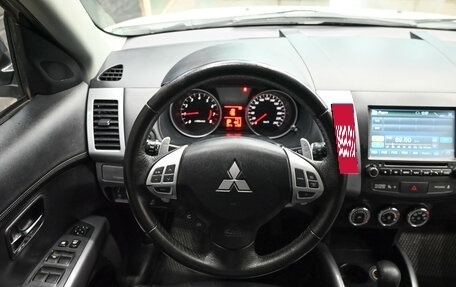 Mitsubishi Outlander III рестайлинг 3, 2010 год, 1 240 000 рублей, 13 фотография
