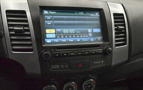 Mitsubishi Outlander III рестайлинг 3, 2010 год, 1 240 000 рублей, 17 фотография