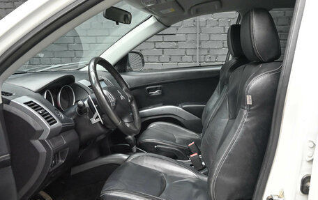 Mitsubishi Outlander III рестайлинг 3, 2010 год, 1 240 000 рублей, 21 фотография