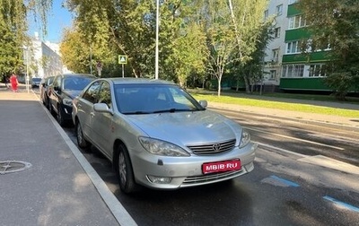 Toyota Camry V40, 2004 год, 950 000 рублей, 1 фотография