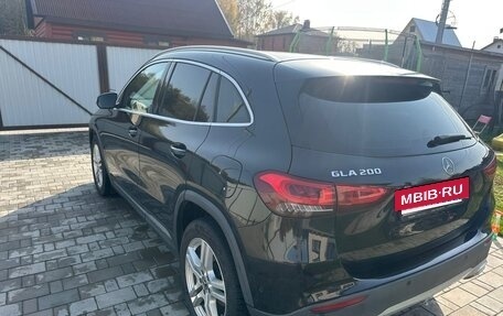 Mercedes-Benz GLA, 2020 год, 3 300 000 рублей, 3 фотография