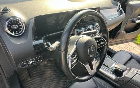 Mercedes-Benz GLA, 2020 год, 3 300 000 рублей, 17 фотография