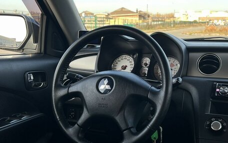 Mitsubishi Outlander III рестайлинг 3, 2005 год, 670 000 рублей, 17 фотография