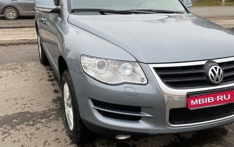 Volkswagen Touareg III, 2008 год, 1 600 000 рублей, 2 фотография