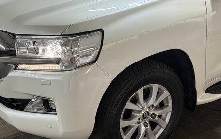 Toyota Land Cruiser 200, 2018 год, 6 299 000 рублей, 2 фотография