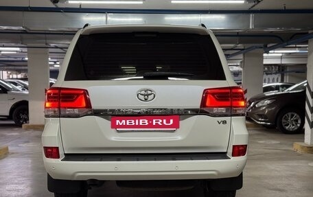 Toyota Land Cruiser 200, 2018 год, 6 299 000 рублей, 5 фотография