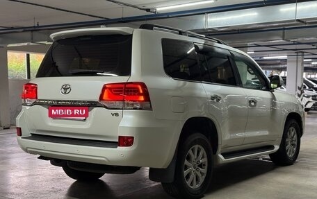 Toyota Land Cruiser 200, 2018 год, 6 299 000 рублей, 6 фотография