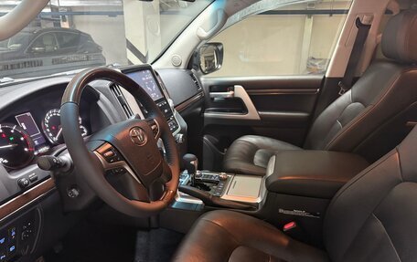 Toyota Land Cruiser 200, 2018 год, 6 299 000 рублей, 14 фотография