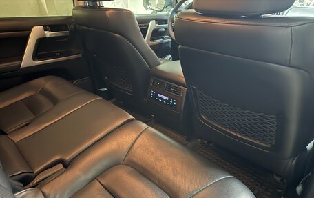 Toyota Land Cruiser 200, 2018 год, 6 299 000 рублей, 18 фотография