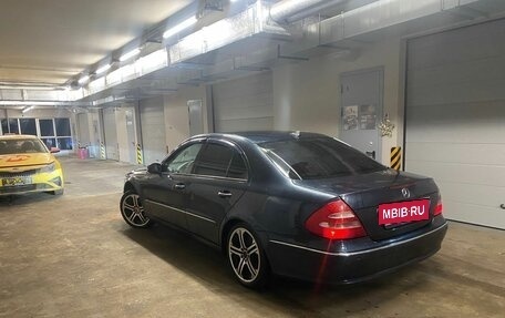 Mercedes-Benz E-Класс, 2002 год, 650 000 рублей, 21 фотография