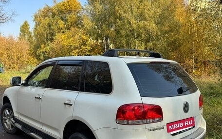 Volkswagen Touareg III, 2005 год, 1 050 000 рублей, 2 фотография