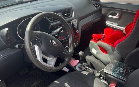 KIA Rio III рестайлинг, 2013 год, 700 000 рублей, 2 фотография