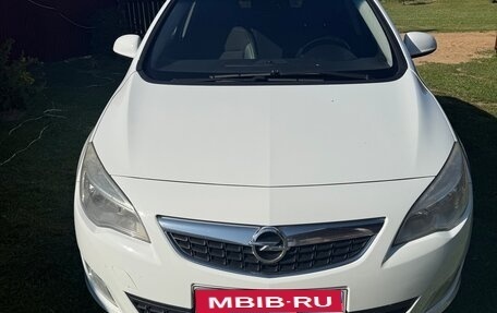 Opel Astra J, 2012 год, 850 000 рублей, 1 фотография