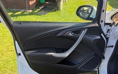 Opel Astra J, 2012 год, 850 000 рублей, 14 фотография