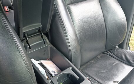 Toyota Avensis III рестайлинг, 2006 год, 850 000 рублей, 12 фотография