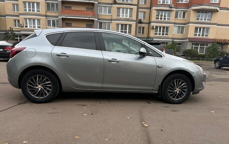 Opel Astra J, 2010 год, 700 000 рублей, 7 фотография