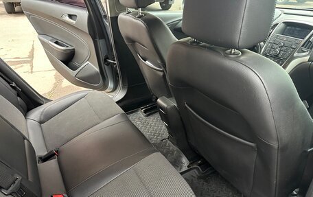 Opel Astra J, 2010 год, 700 000 рублей, 6 фотография