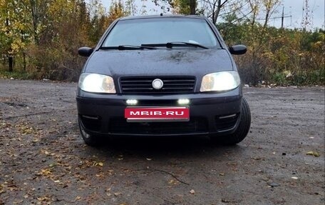 Fiat Punto III Punto Evo рестайлинг, 2004 год, 260 000 рублей, 1 фотография