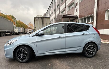 Hyundai Solaris II рестайлинг, 2014 год, 850 000 рублей, 2 фотография
