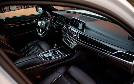 BMW 7 серия, 2017 год, 4 100 000 рублей, 6 фотография