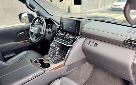 Toyota Land Cruiser, 2023 год, 9 900 000 рублей, 15 фотография