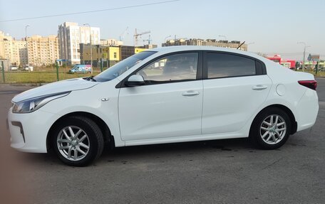 KIA Rio IV, 2018 год, 1 300 000 рублей, 7 фотография