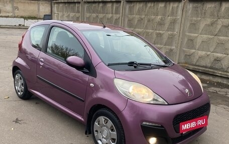 Peugeot 107 I рестайлинг, 2012 год, 580 000 рублей, 3 фотография