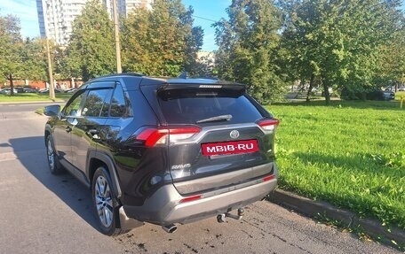 Toyota RAV4, 2021 год, 2 800 000 рублей, 6 фотография