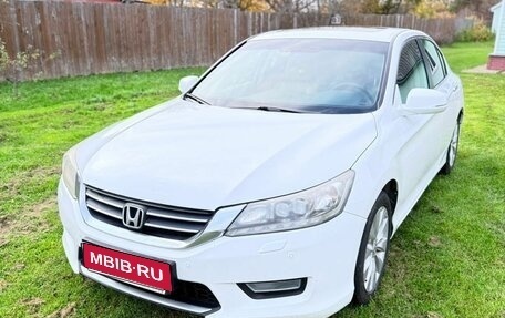 Honda Accord IX рестайлинг, 2013 год, 1 900 000 рублей, 1 фотография
