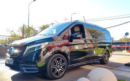 Mercedes-Benz V-Класс, 2020 год, 11 000 000 рублей, 2 фотография