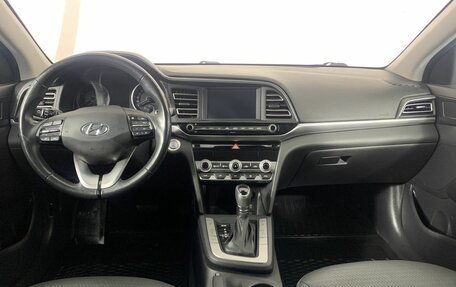 Hyundai Elantra VI рестайлинг, 2019 год, 1 684 000 рублей, 17 фотография