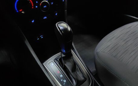 Hyundai Solaris II рестайлинг, 2015 год, 997 000 рублей, 16 фотография