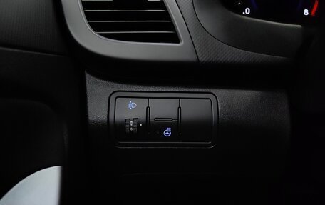 Hyundai Solaris II рестайлинг, 2015 год, 997 000 рублей, 21 фотография