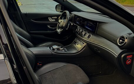Mercedes-Benz E-Класс, 2018 год, 3 200 000 рублей, 11 фотография