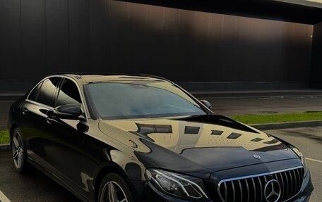 Mercedes-Benz E-Класс, 2018 год, 3 200 000 рублей, 2 фотография