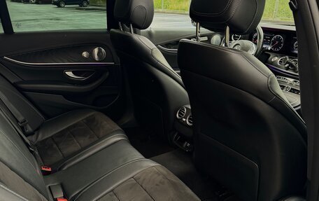 Mercedes-Benz E-Класс, 2018 год, 3 200 000 рублей, 14 фотография