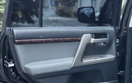 Toyota Land Cruiser 200, 2007 год, 2 750 000 рублей, 28 фотография