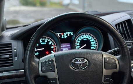 Toyota Land Cruiser 200, 2007 год, 2 750 000 рублей, 30 фотография