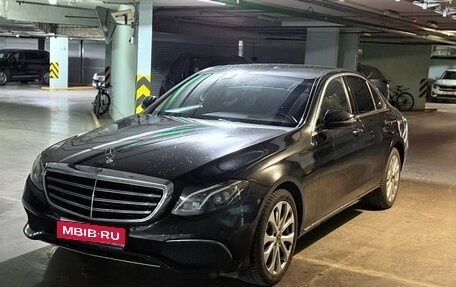 Mercedes-Benz E-Класс, 2019 год, 3 950 000 рублей, 1 фотография