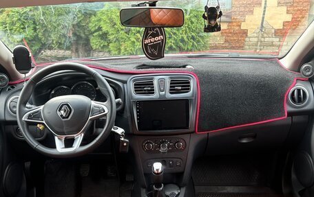 Renault Logan II, 2015 год, 700 000 рублей, 4 фотография