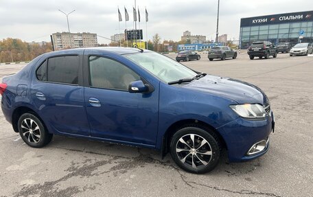 Renault Logan II, 2015 год, 700 000 рублей, 2 фотография