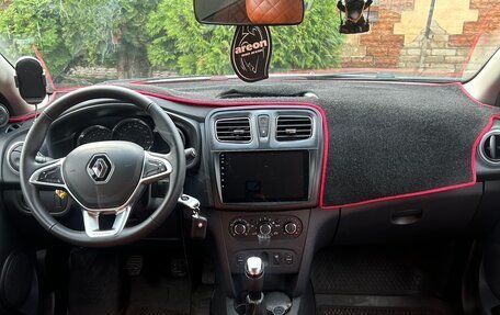 Renault Logan II, 2015 год, 700 000 рублей, 6 фотография